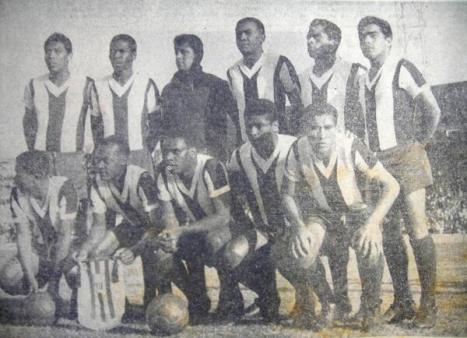 El equipo blanquiazul posando previo al partido.