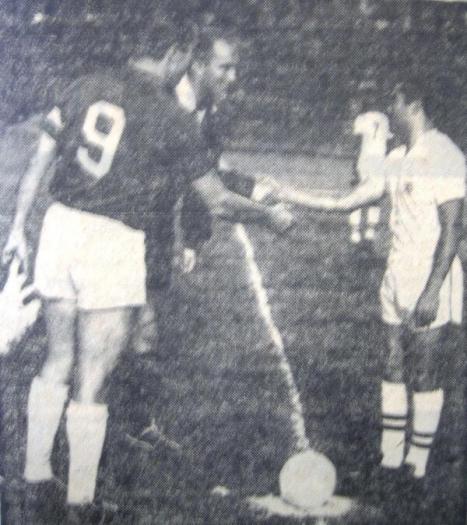 Alianza Lima jugó con camiseta alterna.