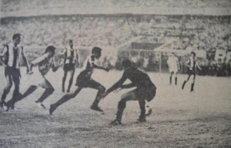 Alianza Lima y Universitario empataron igualados dos a dos.