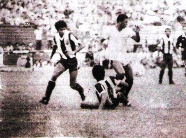 1985 03-03 alianza 1 u 0 gol escobar.jpg