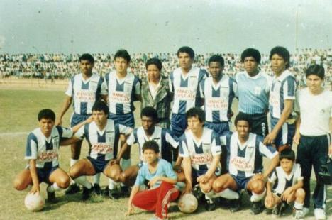 El equipo blanquiazul posando para la foto.