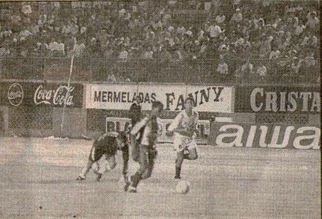 Waldir deja en el camino a Ibañez.