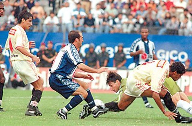 diez-anos-despues-alianza-y-universitario-se-vuelv-jpg_600x0.jpg