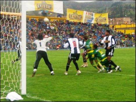 Alianza Lima perdió en su debut del torneo.