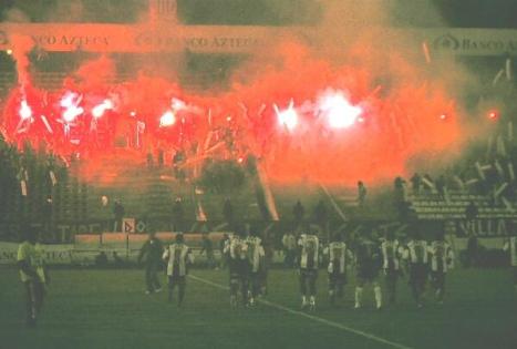 Salida de Alianza Lima a la cancha.