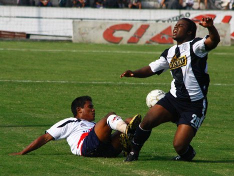 Montaño cae por la falta de Ronceros.