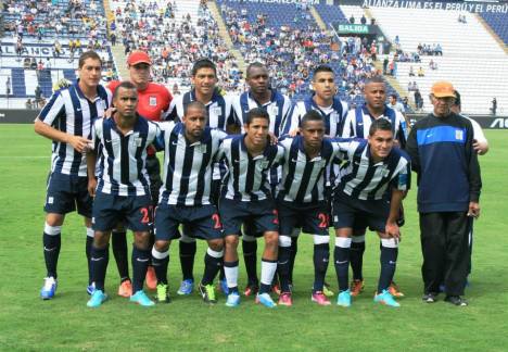 Arriba: Ibañez, Forsyth, Mostto, Villamarín, Albarracín, Aguirre. Abajo: Trujillo, Uribe, Peña, Reyna, Donayre.