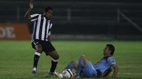 Juan Jayo volvió a vestirse de corto para jugar por Alianza Lima.