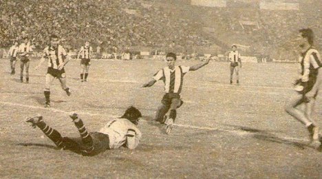 Peñarol fue el único  equipo que le ganó a Alianza Lima en Matute.