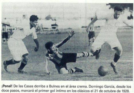 Primer penal que se cobra en un clásico.