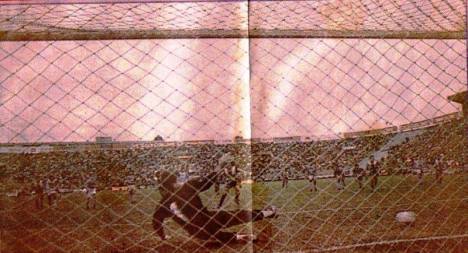 Alejandro Glaria pone el empate de penal.