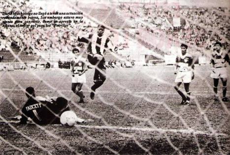 Darío Muchotrigo anota el tercer gol aliancista.