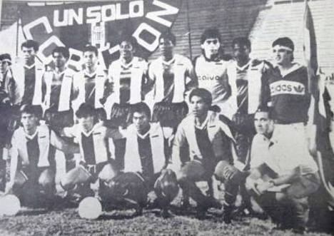 El equipo de Alianza Lima posando para la foto.