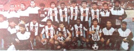 Arriba: Purizaga, Quiroz, Reyes, Castro, Reynoso e Hinostroza. Abajo: Olivares, Altamirano, Pinto, Alguedas y Cueto.