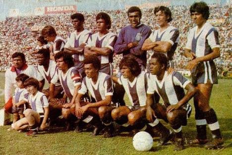 Arriba: Narducci, Ramírez, Salguero, Caíco, Esquivel, Duarte. Abajo: Tardío, Cueto, Ravello, Sotil y Saavedra.