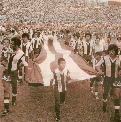 Salida del equipo aliancista que consiguió el título de 1977.