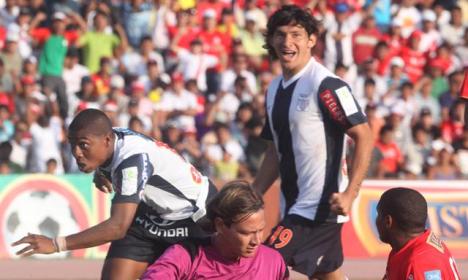 Jorge Bazán aumenta la cuenta.