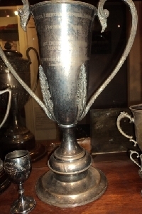 Copa ganada por San Lorenzo en el encuentro contra Alianza Lima.