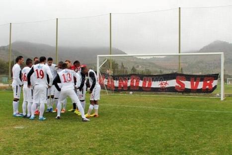 El Comando Sur se hizo presente colgando su tela.