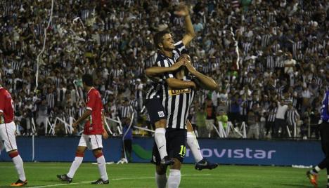 El Rifle celebrando el primer gol del partido. (Foto Peru.com)