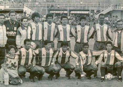 Arriba: A. Rodríguez, Valencia, Soto, Guido, Ruiz y Kanko Rodríguez. Abajo: Sáenz, Hinostroza, Jayo, Muchotrigo y Saavedra.