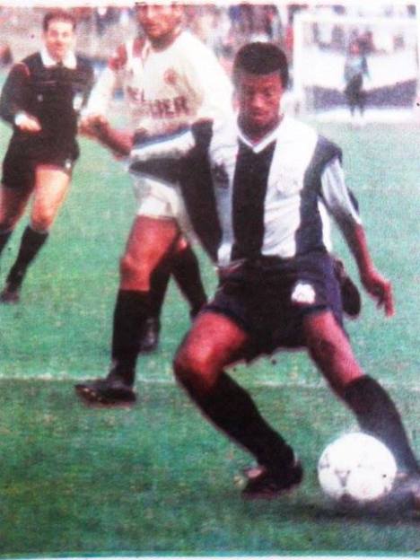 Waldir  Sáenz.