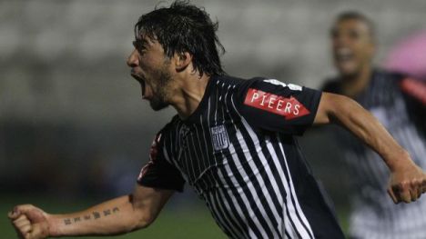 Miguel Mostto anoto su primer doblete en Alianza Lima.