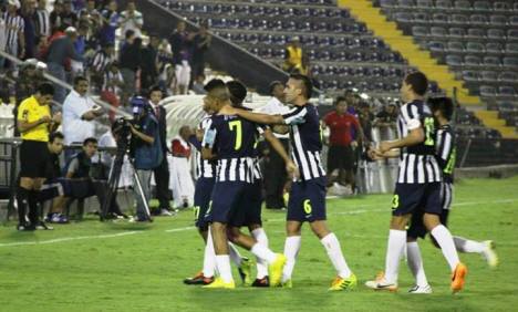 Celebración del gol de Luis Trujillo. (Foto: Dechalaca.com)