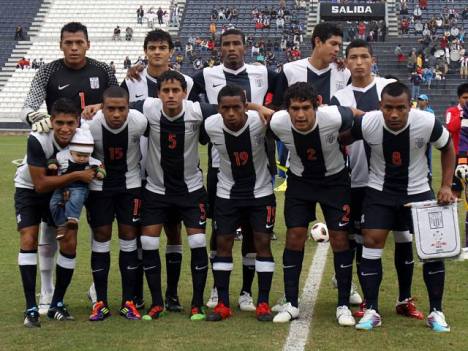 Arriba: Azurín, Beltrán, Ascues, Aparicio e Hinostroza. Abajo: Hurtado, Serrano, Reyna, Donayre y Soto. (Foto: RPP)