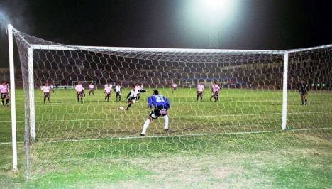 Fano se falla el penal.