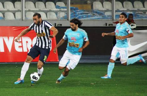 Guevgeozián anotó el único gol del partido (Foto: Dechalaca)