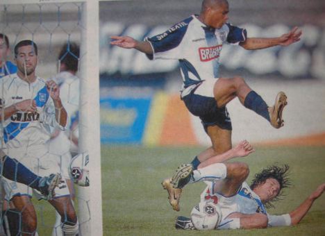 Aguirre anotó dos goles.