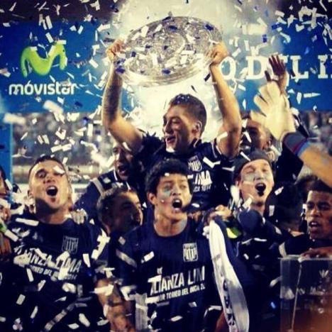 Alianza Lima coronandose campeón deñ Torneo del Inca.
