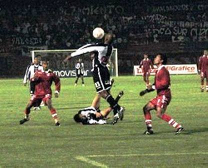 Bolognesi solo pudo empatar de local.