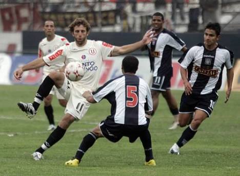 Alianza Lima solo pudo empatar de local.