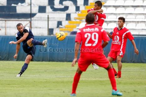 Mauro Guevgeozián anotó el primer gol del partido (Foto: Club Alianza Lima).