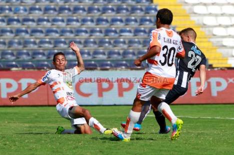 Costa anota el segundo gol del partido (Foto: Club Alianza Lima).