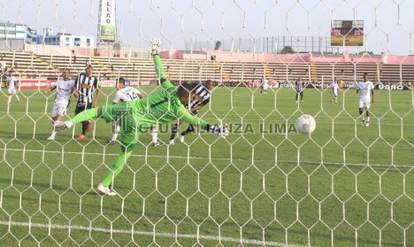 Roberto Guizasola anota el primer gol aliancista (Foto: Club Alianza Lima).