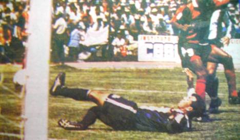 Wilmar Valencia defendiendo el arco Aliancista.