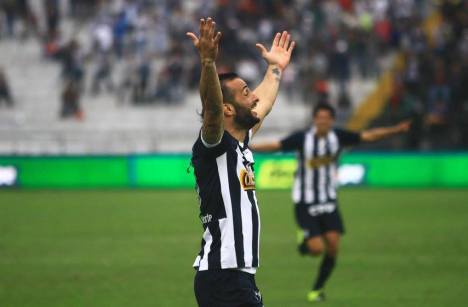 Guevgeozián volvió anotar después de meses (Foto: Dechalaca).