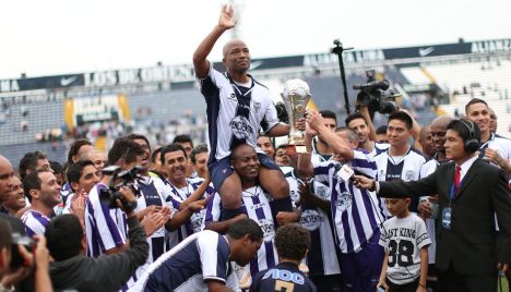 Despedida de Waldir Sáenz.