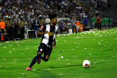 Alianza Lima sobre el final volteó el partido (Foto: Historial Blanquiazul).