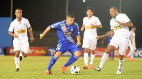 Emelec ganó en la noche de la explosión azul (Foto: Peru21).