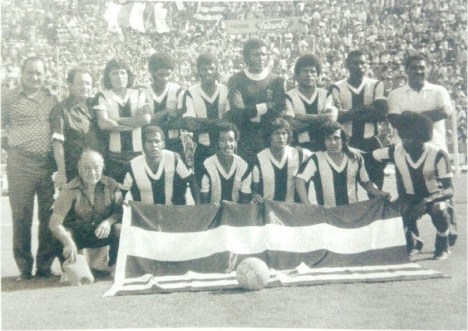 Arriba: M. Palacios, Velásquez, Ramírez, Gonzáles Ganoza, Salguero, Castillo y Marcos Calderón. Abajo: A. Zegarra, A. Palacios, Ávalos, Cueto y Gomez Laynez.