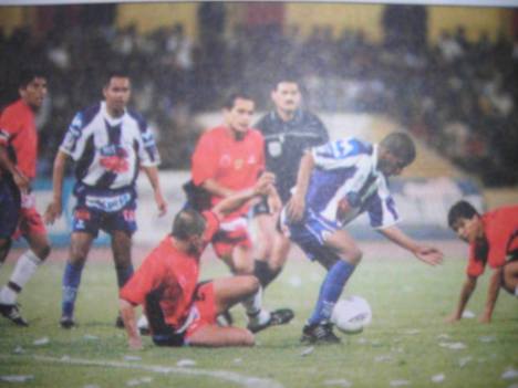 Alianza Lima goleó de visita.