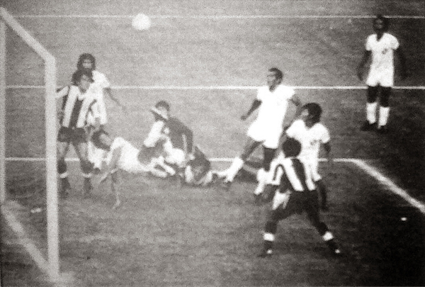 1977 alianza- cni abril.jpg