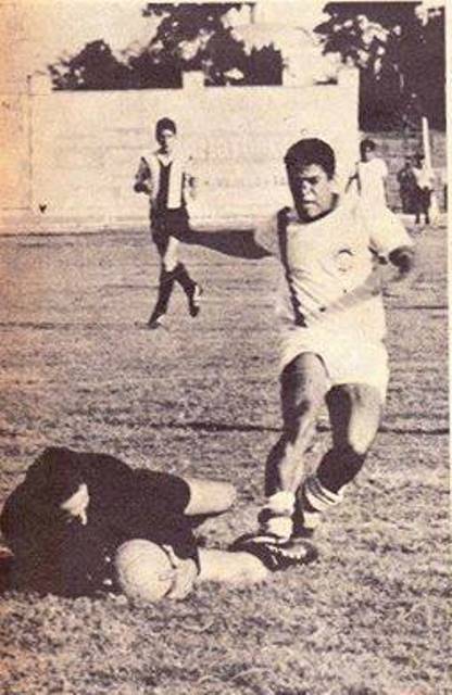 1969 carlos manucci-alianza.jpg